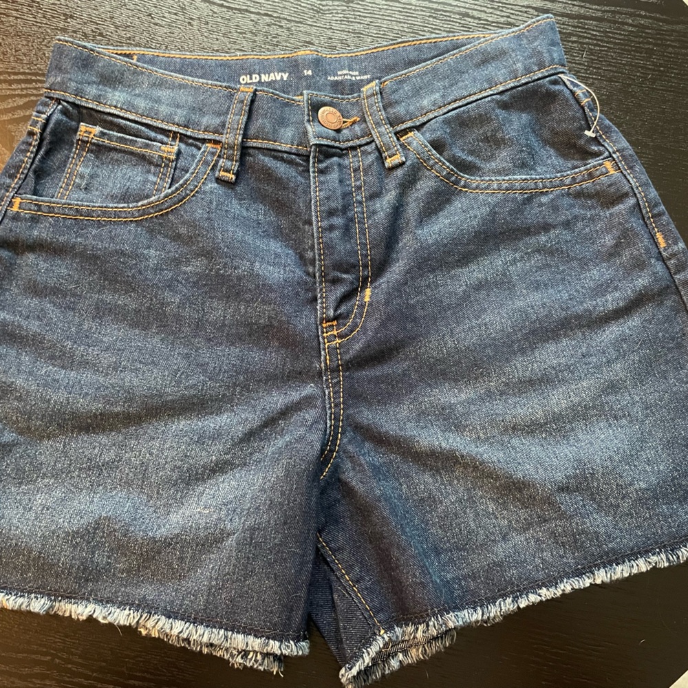 Old Navy girls shorts. Brand new never worn.